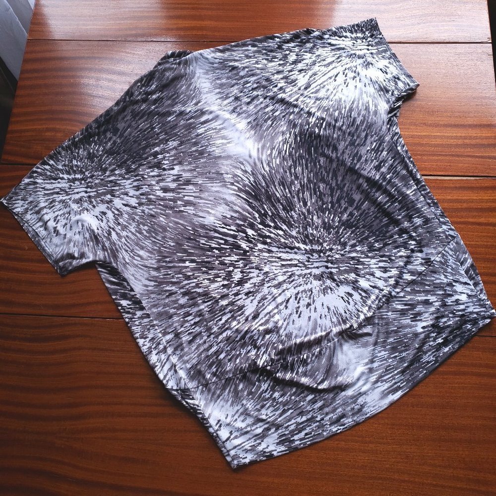 Chico's Drape Front Short Sleeve Wrap Large - Picture 5 of 6